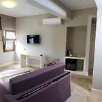 בית הארחה Teos