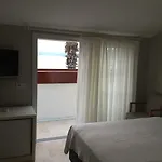 בית הארחה Teos 4*