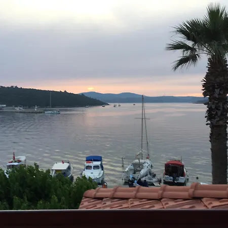 Teos Gasthof Siğacık