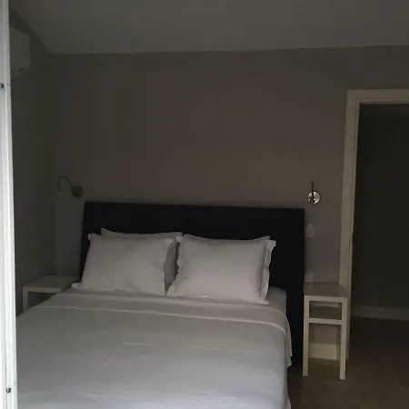Teos Guest house